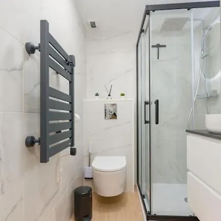 Le Bristol By Apirent #climatisation #terrasse #central